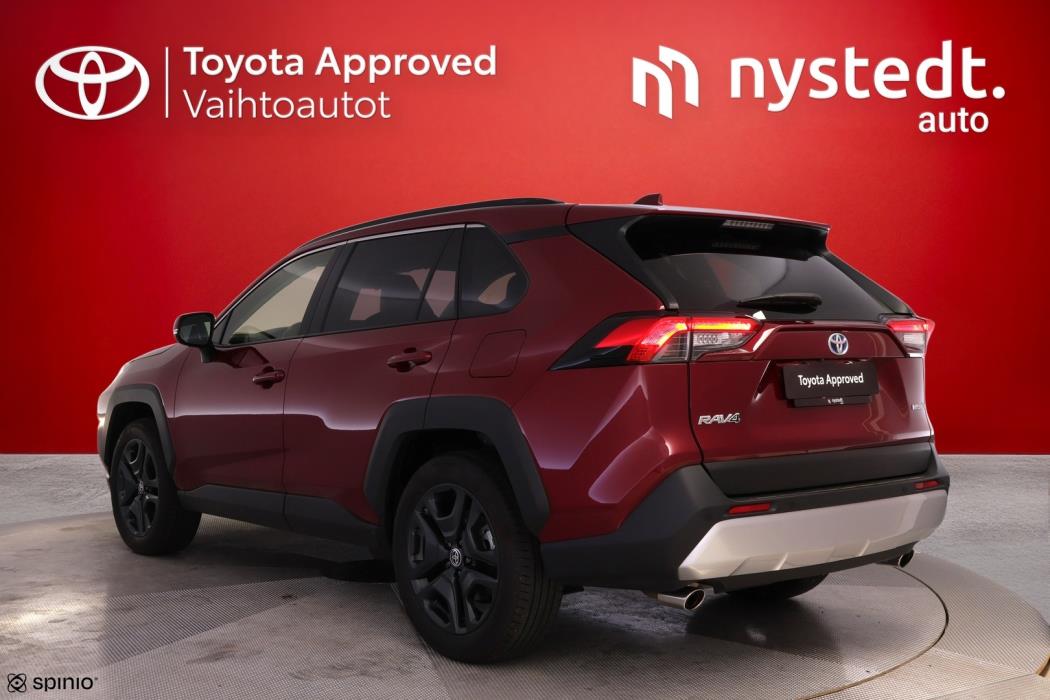 TOYOTA RAV4 2024