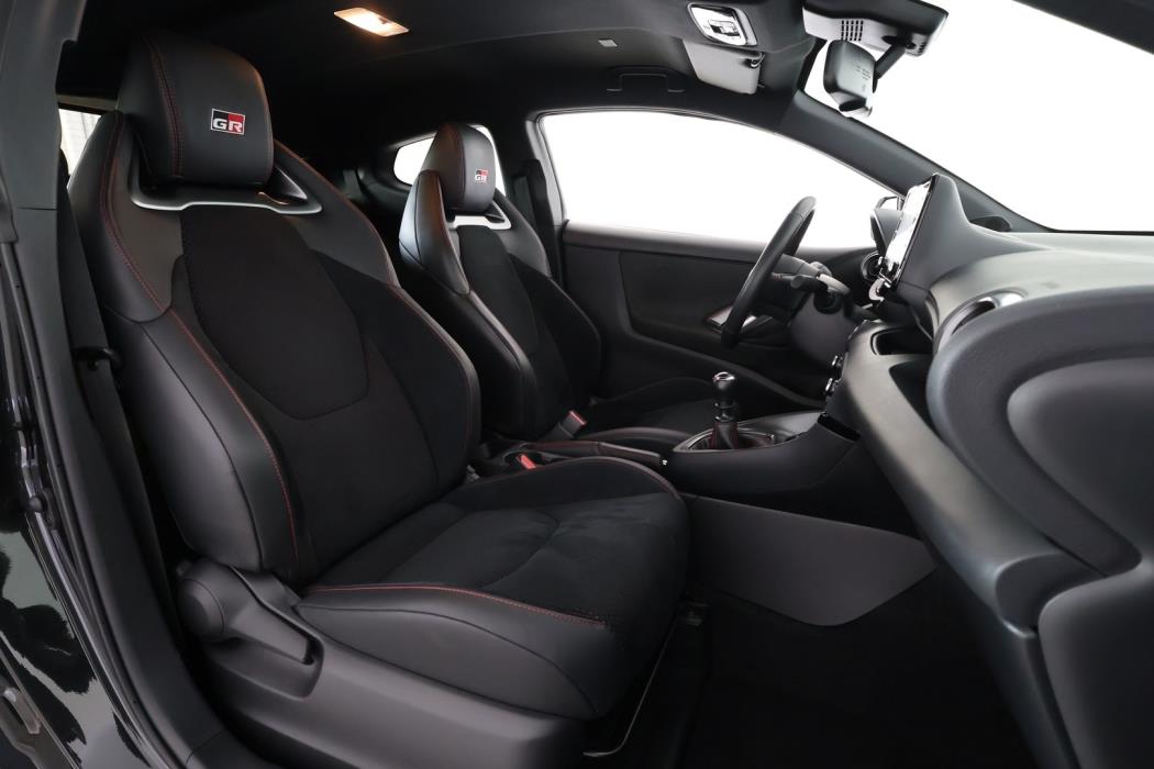 TOYOTA GR YARIS 2022