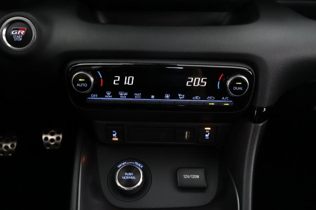 TOYOTA GR YARIS 2022