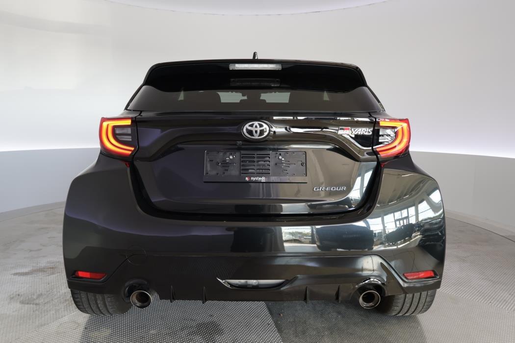 TOYOTA GR YARIS 2022
