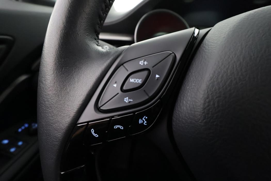 TOYOTA C-HR 2023