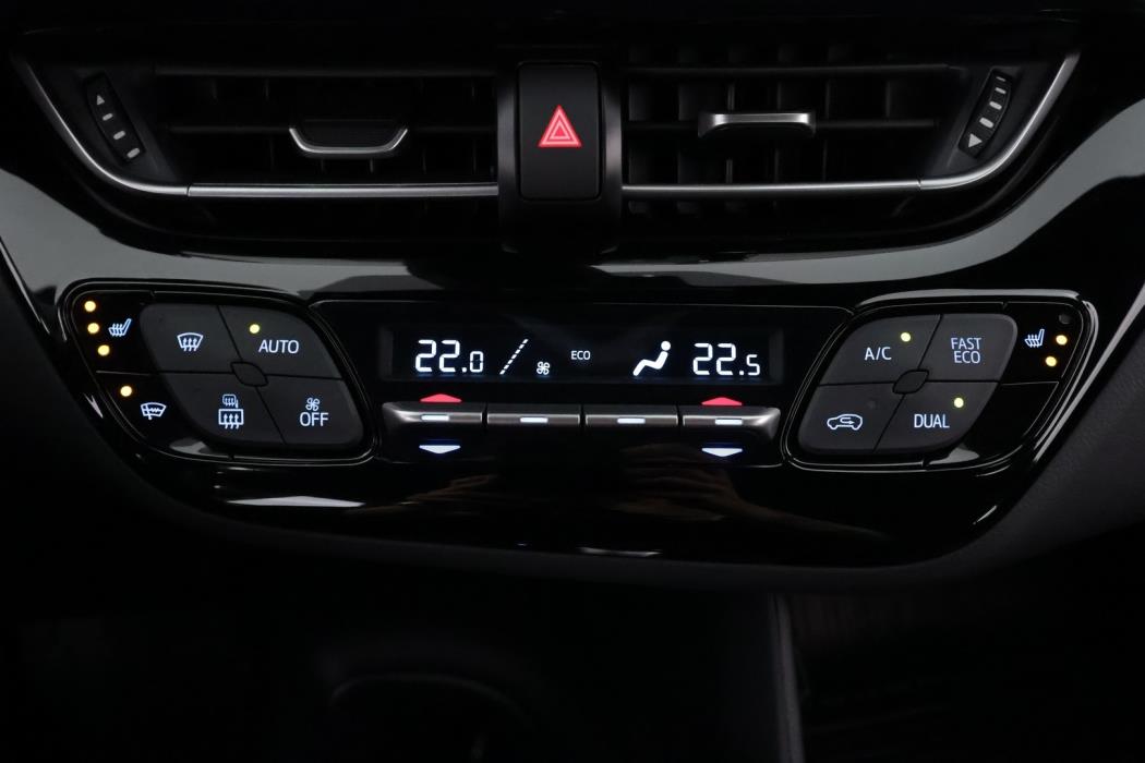 TOYOTA C-HR 2023