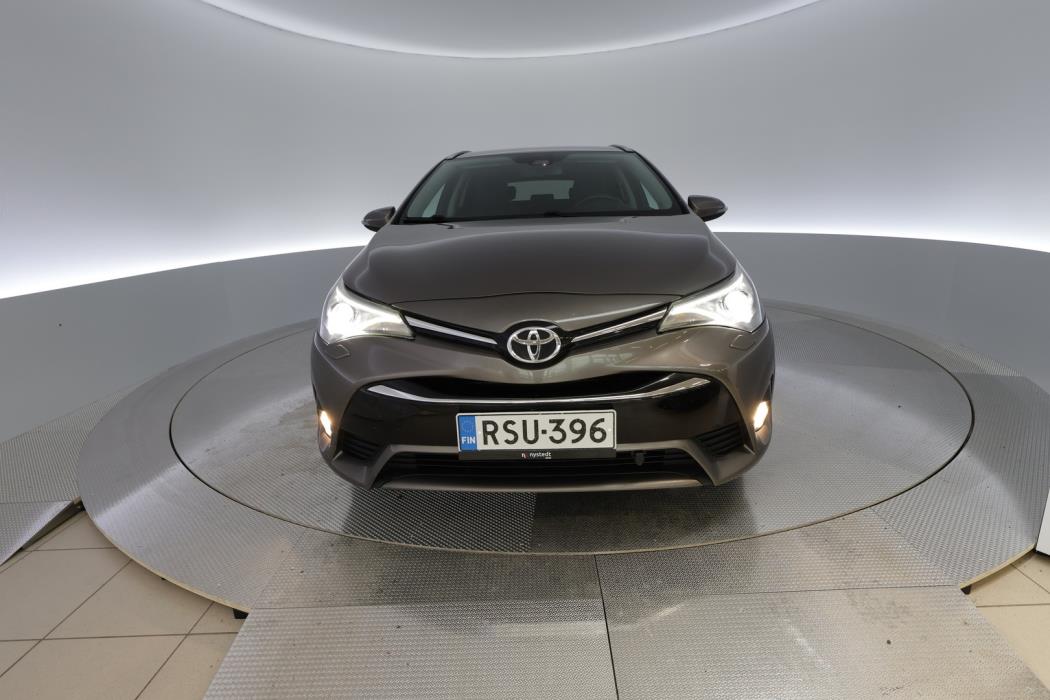 TOYOTA Avensis 2017
