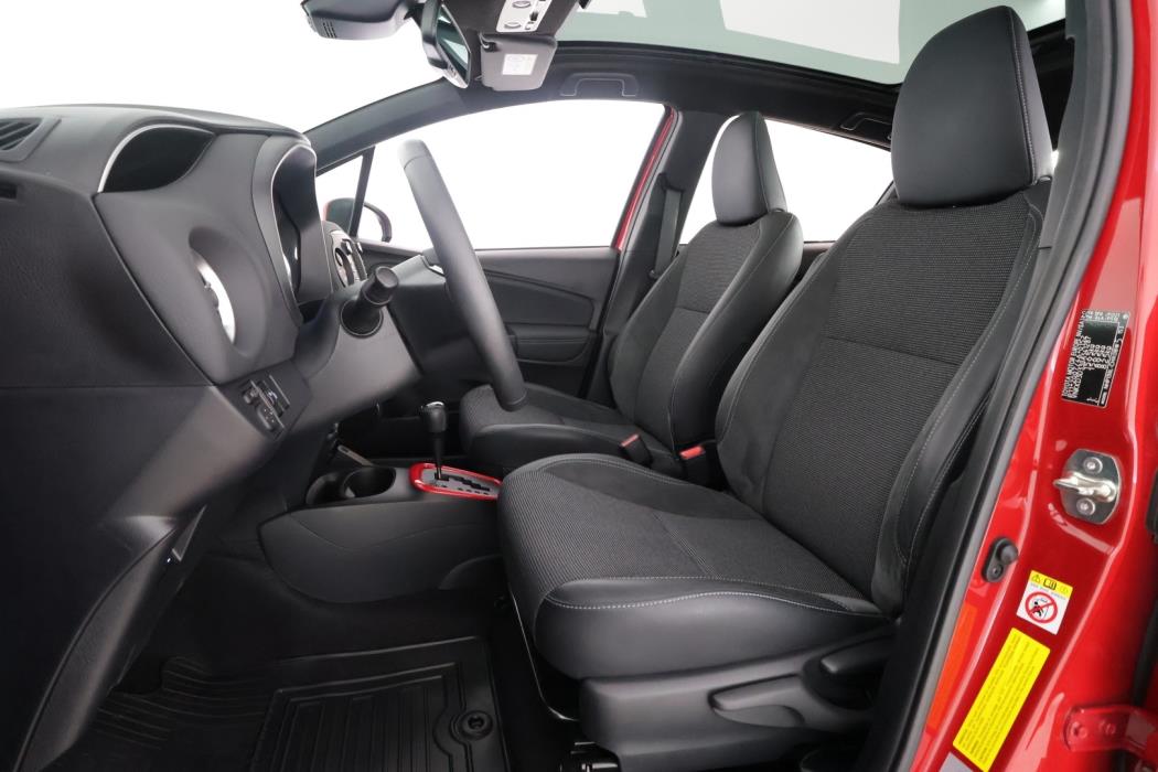 TOYOTA Yaris 2019