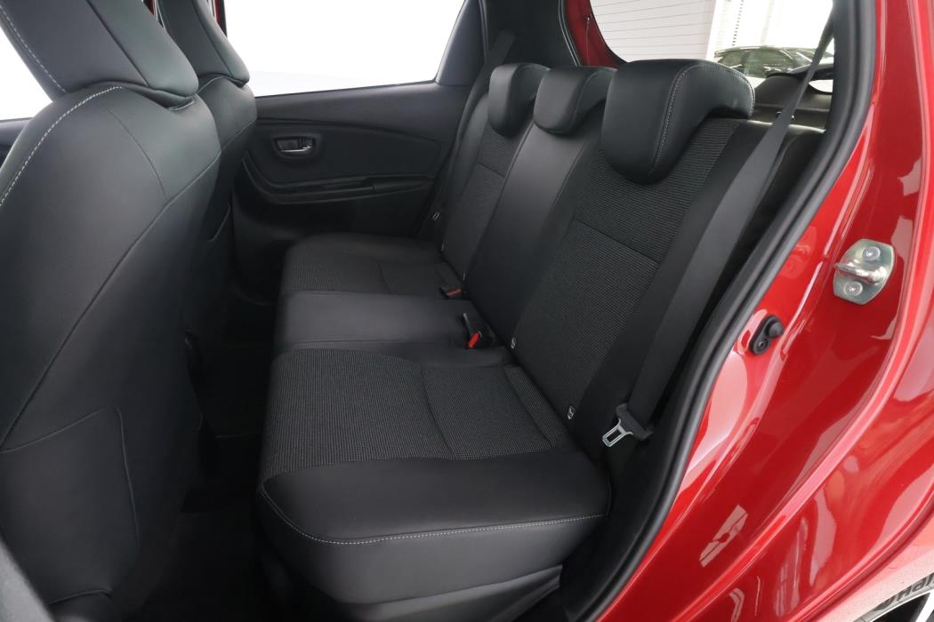 TOYOTA Yaris 2019