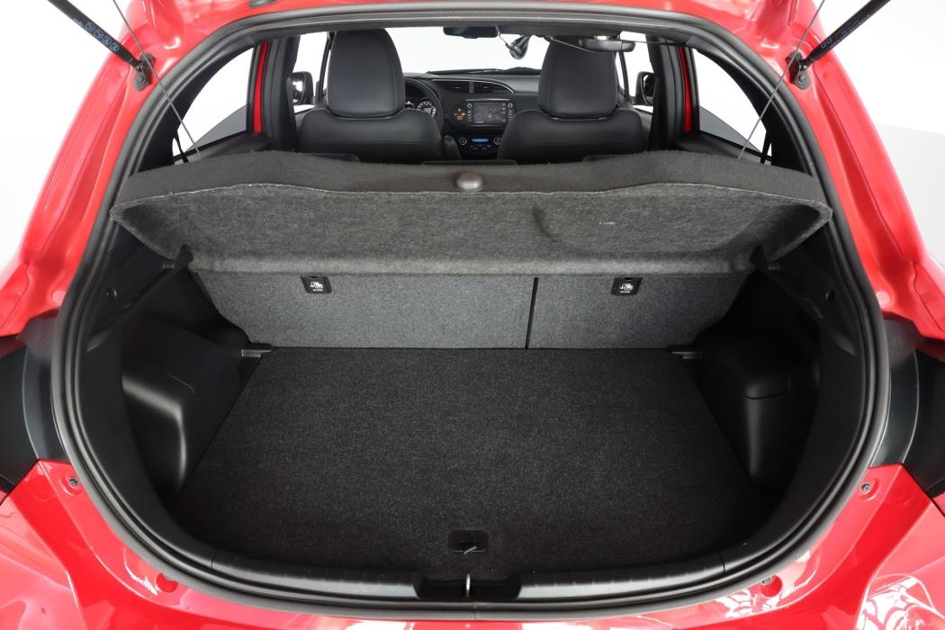 TOYOTA Yaris 2019