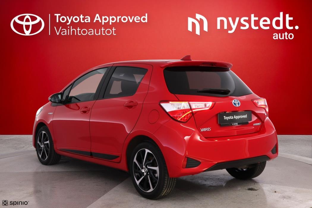 TOYOTA Yaris 2019