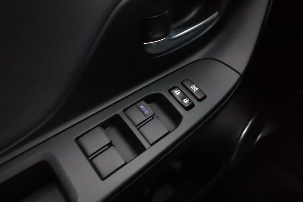 TOYOTA Yaris 2019