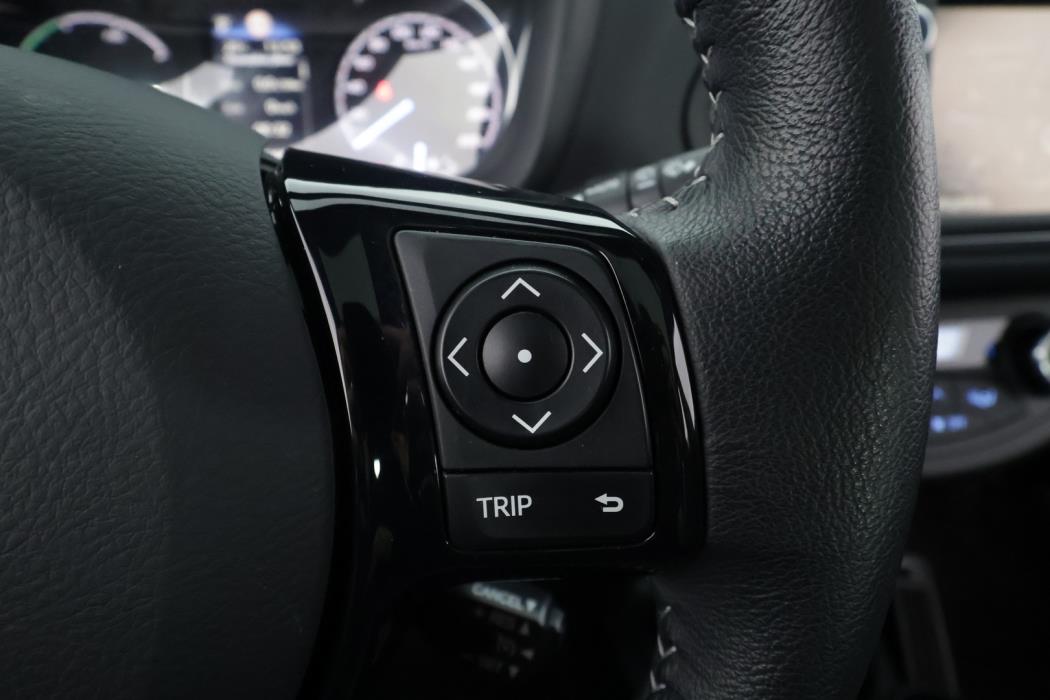 TOYOTA Yaris 2019