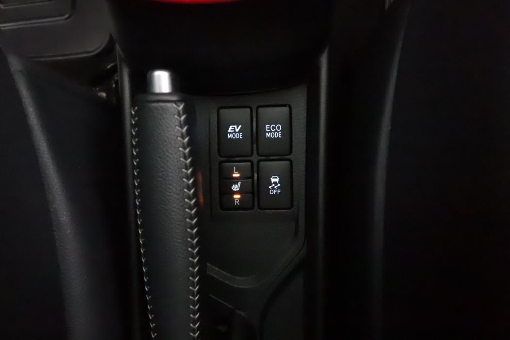 TOYOTA Yaris 2019