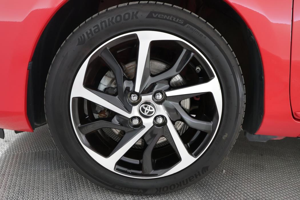 TOYOTA Yaris 2019