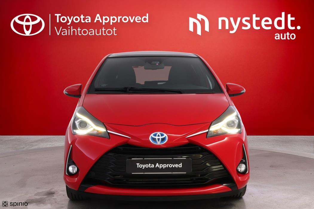 TOYOTA Yaris 2019