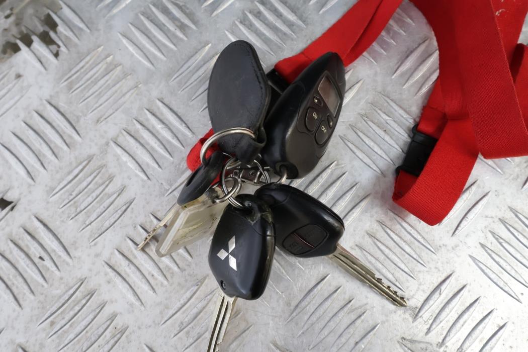 MITSUBISHI L200 2012