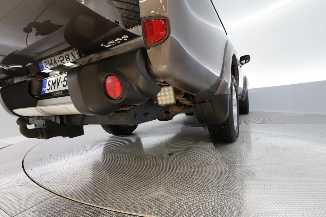 MITSUBISHI L200 2012