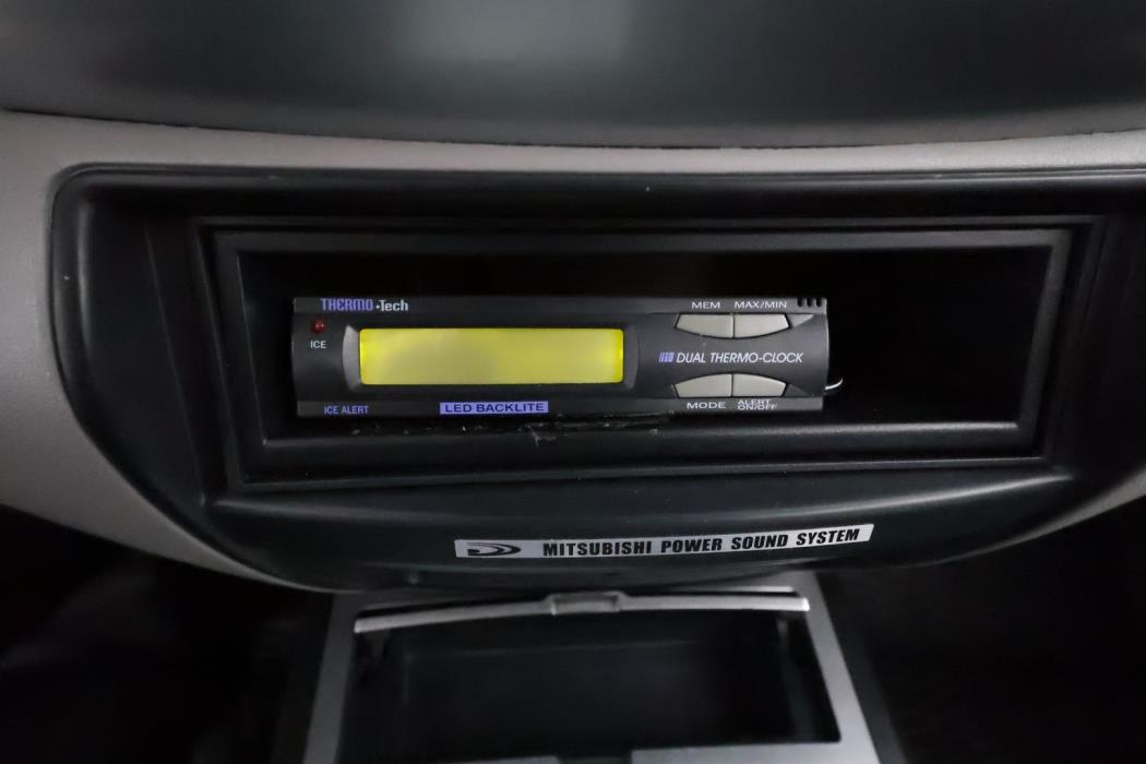 MITSUBISHI L200 2012