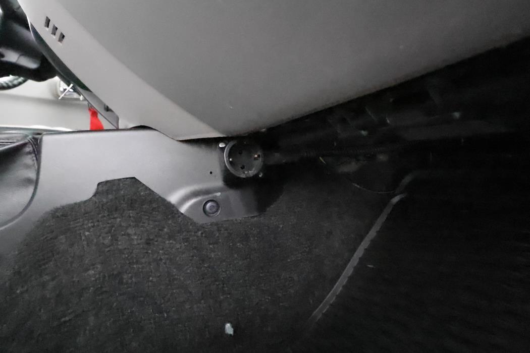 MITSUBISHI L200 2012