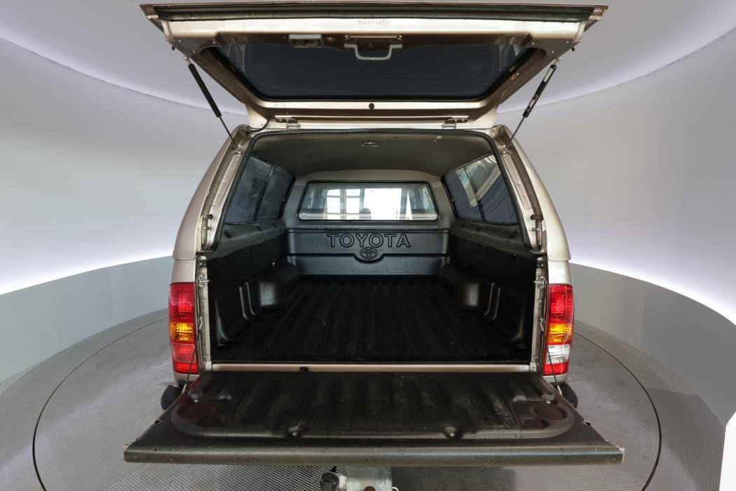 TOYOTA Hilux 2010