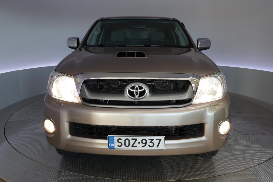 TOYOTA Hilux 2010