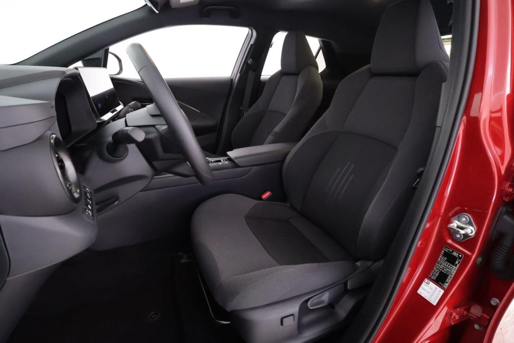 TOYOTA C-HR 2024
