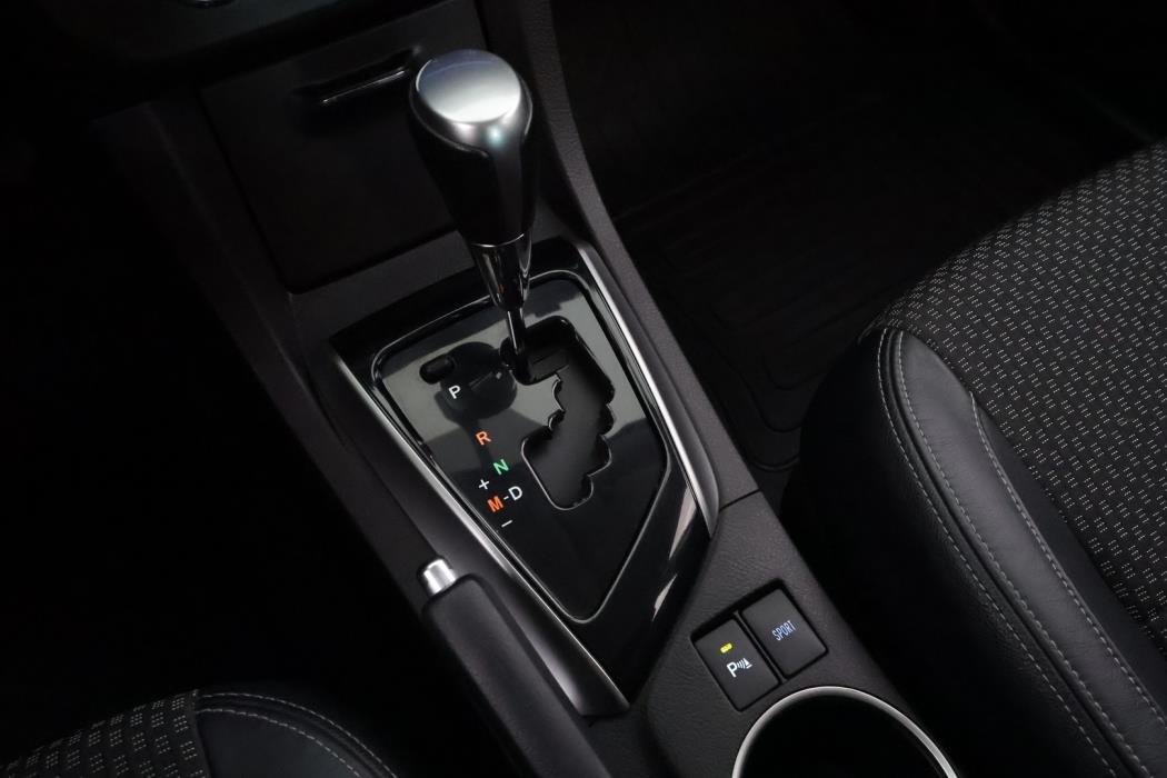 TOYOTA Corolla 2014