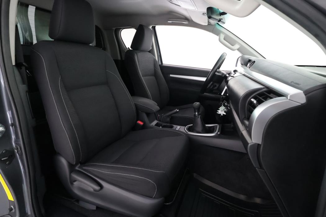 TOYOTA Hilux 2018