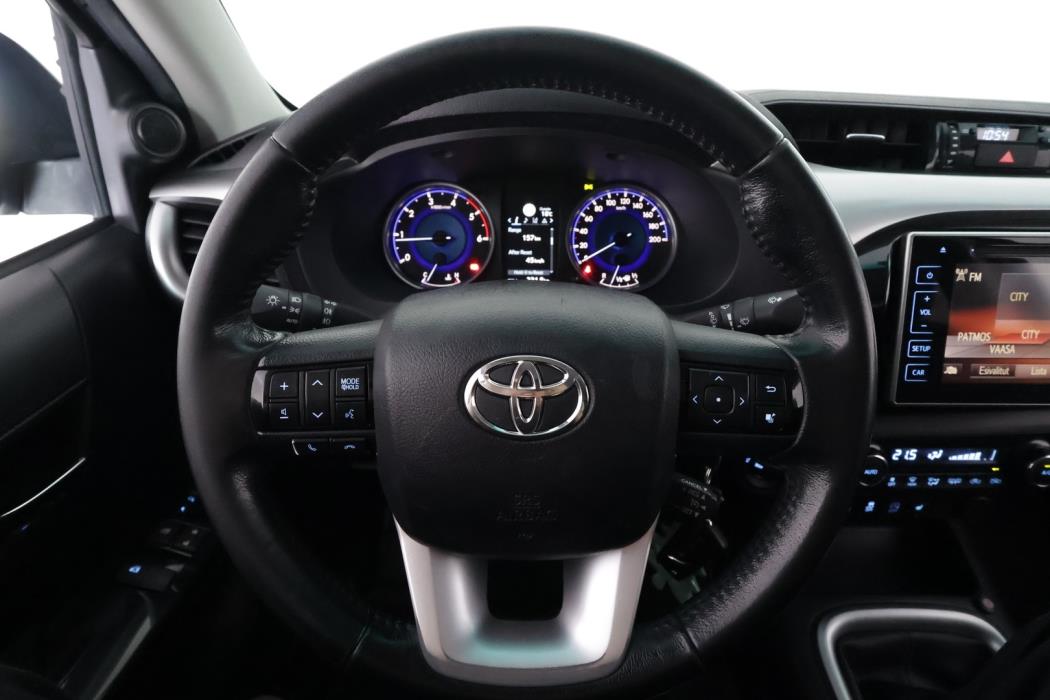 TOYOTA Hilux 2018