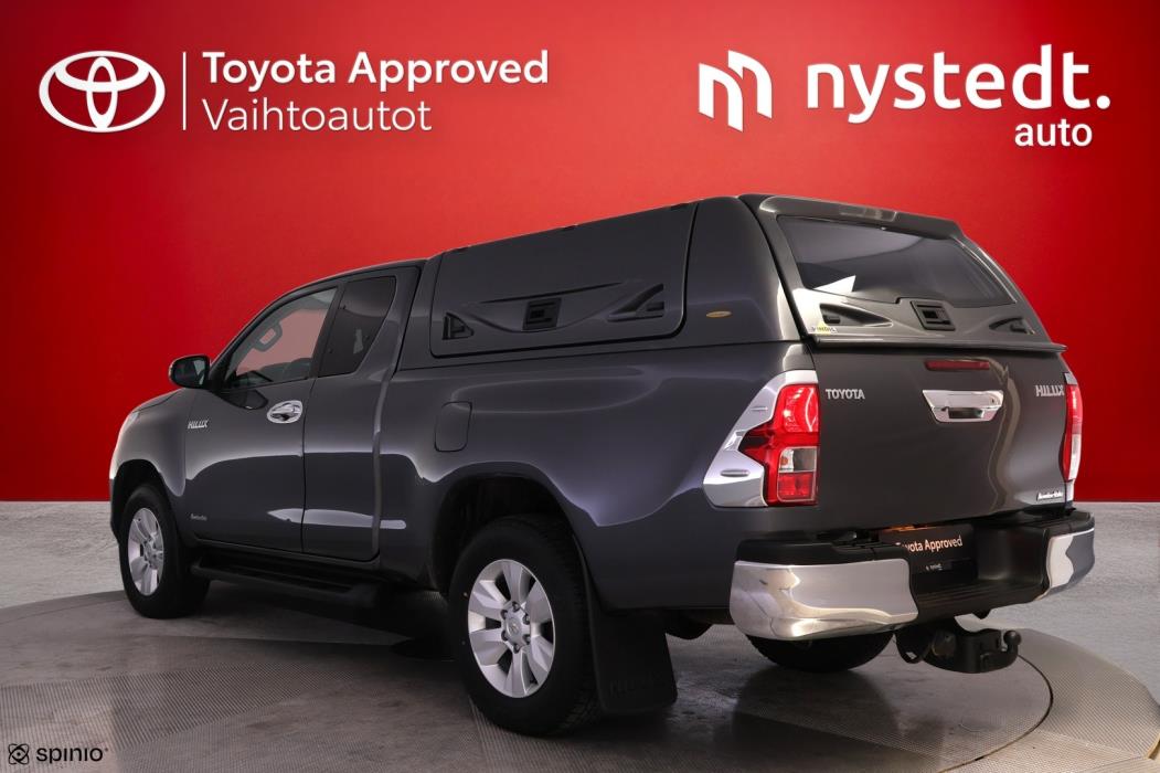 TOYOTA Hilux 2018