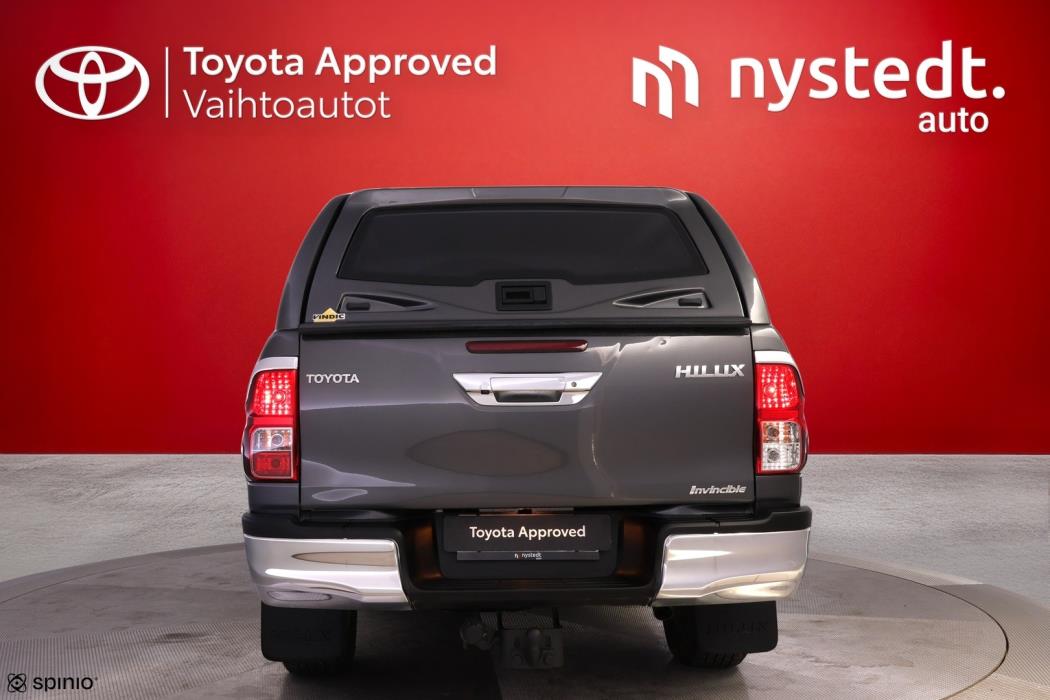 TOYOTA Hilux 2018