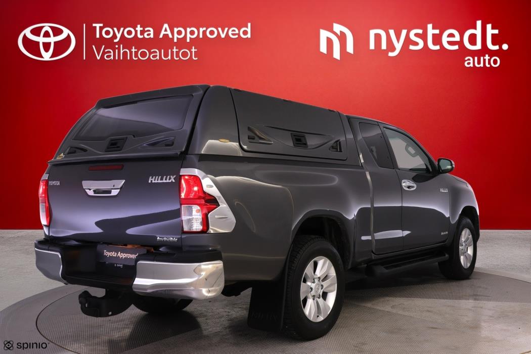 TOYOTA Hilux 2018