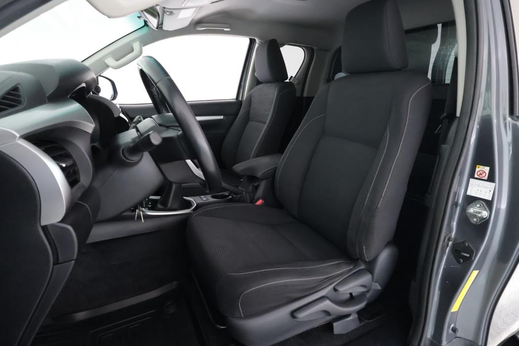 TOYOTA Hilux 2018