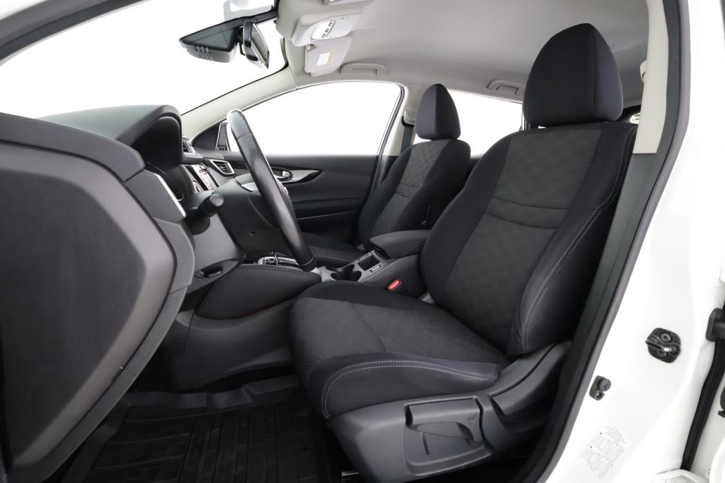 NISSAN Qashqai 2017