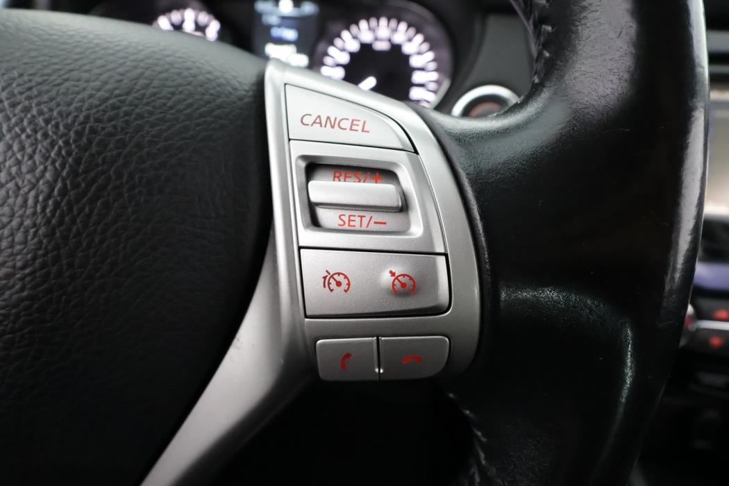 NISSAN Qashqai 2017