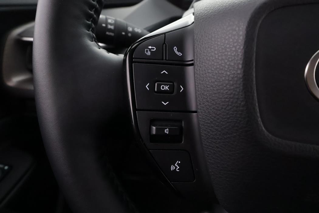 TOYOTA Prius Plug-in 2023