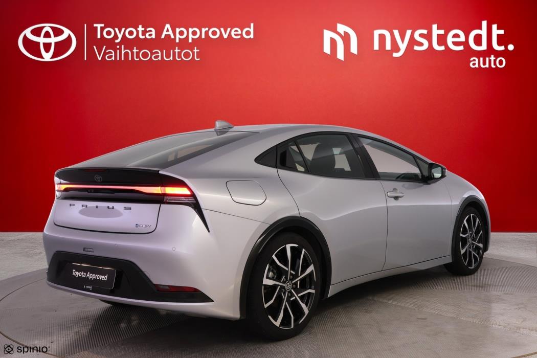 TOYOTA Prius Plug-in 2023
