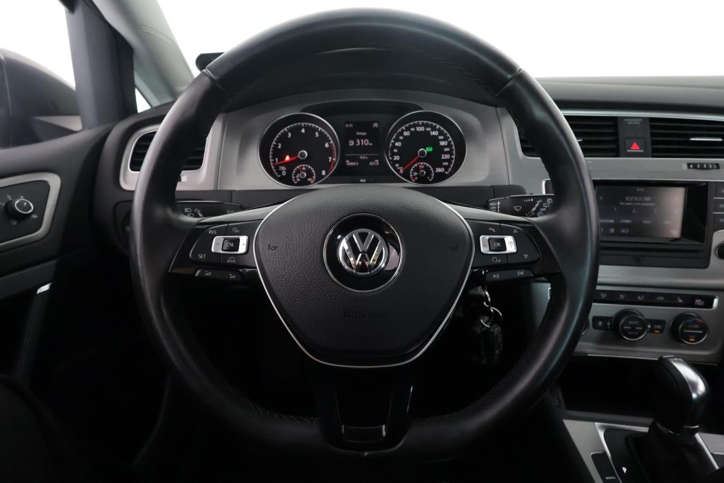 VOLKSWAGEN Golf 2014