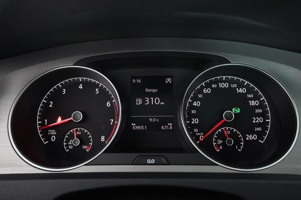 VOLKSWAGEN Golf 2014