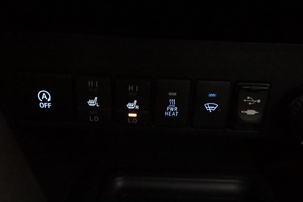 TOYOTA RAV4 2015
