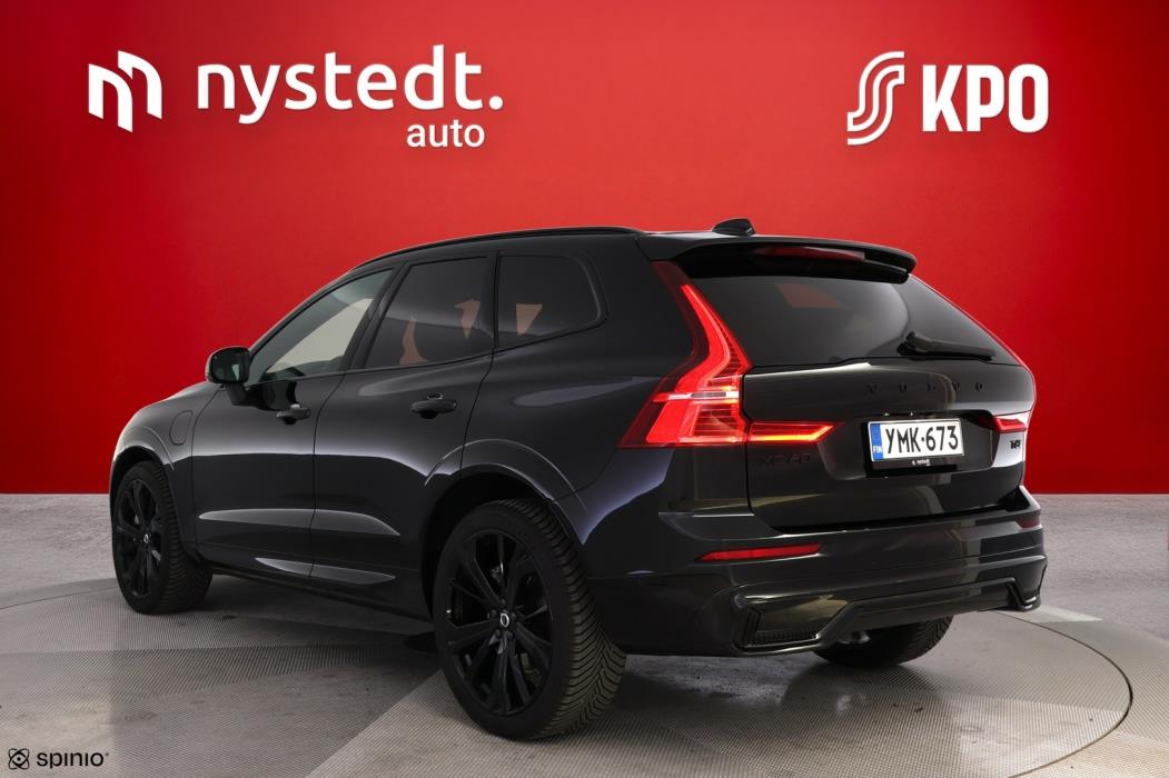 VOLVO XC60 2025
