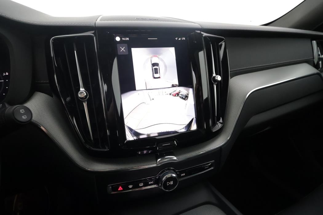 VOLVO XC60 2025