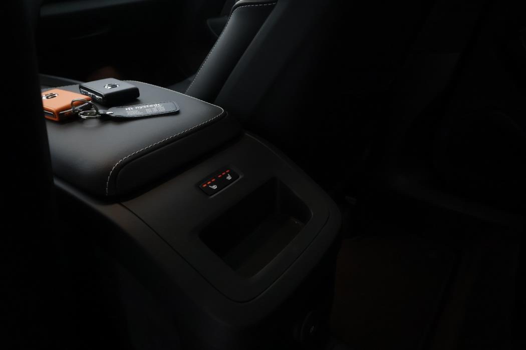 VOLVO XC60 2025