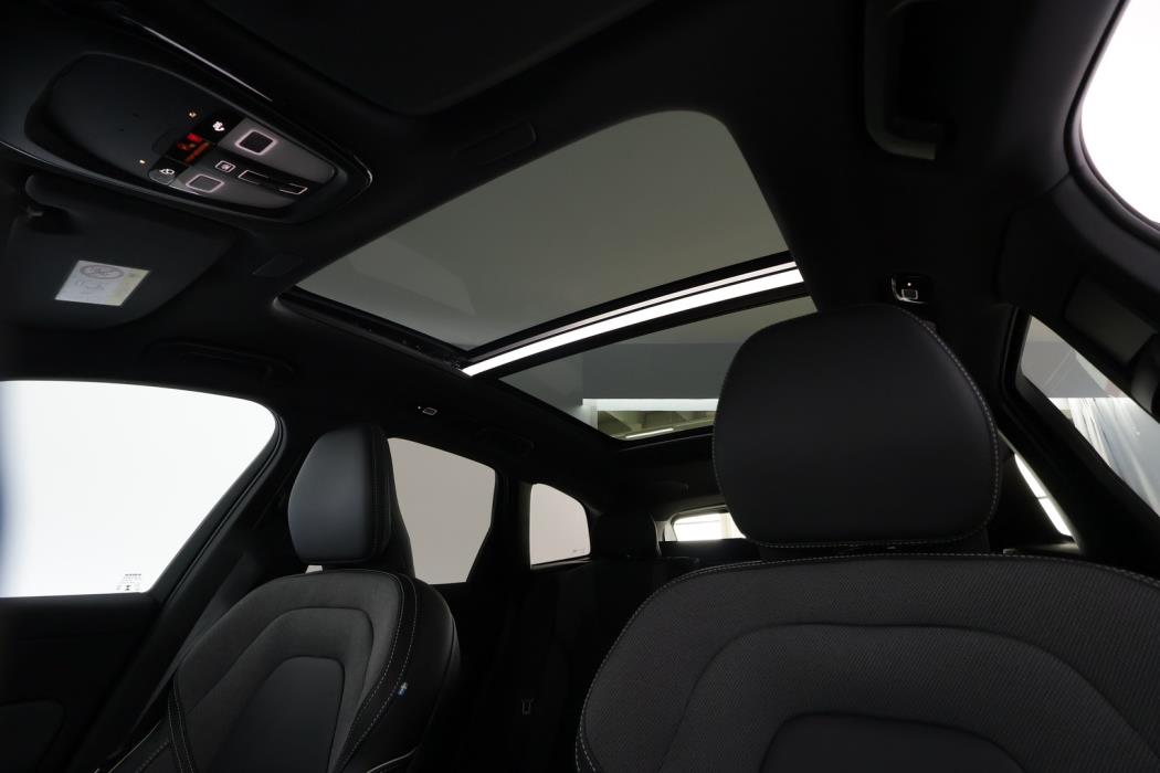 VOLVO XC60 2025