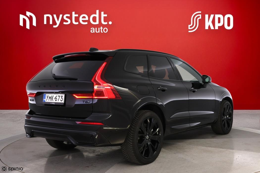 VOLVO XC60 2025