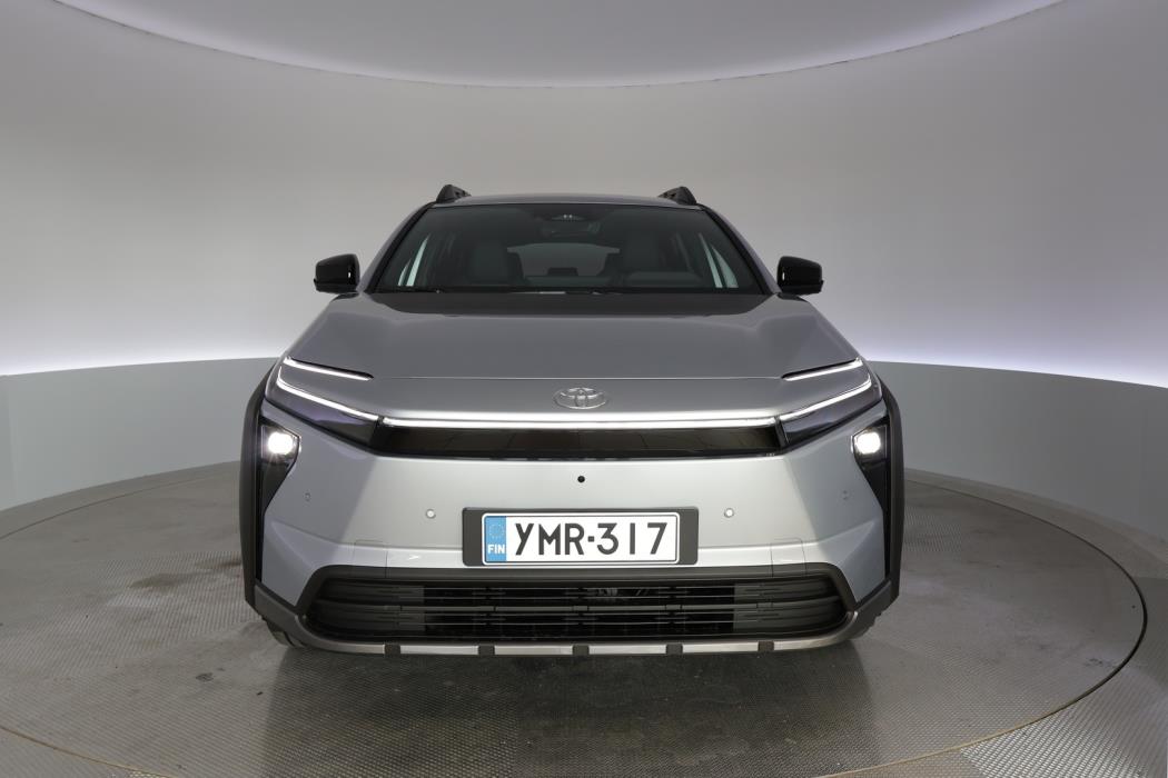 TOYOTA bZ4X Touring 2025