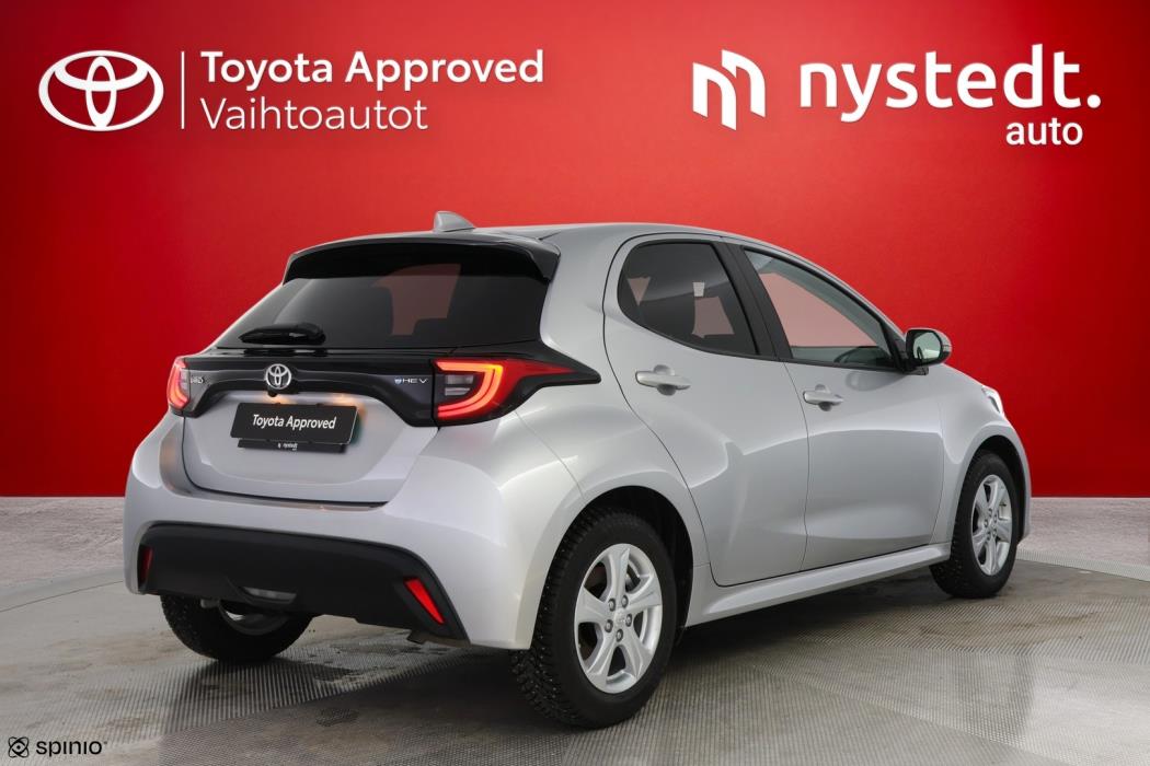 TOYOTA Yaris 2024