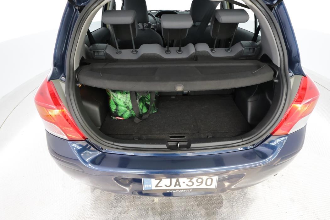 TOYOTA Yaris 2009