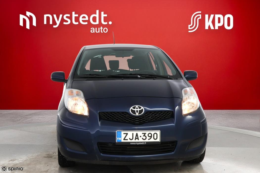 TOYOTA Yaris 2009