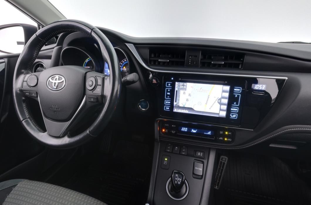 TOYOTA Auris 2017