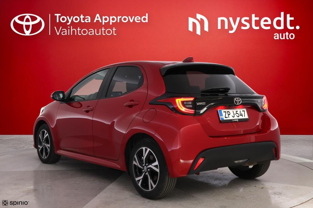 TOYOTA Yaris 2025
