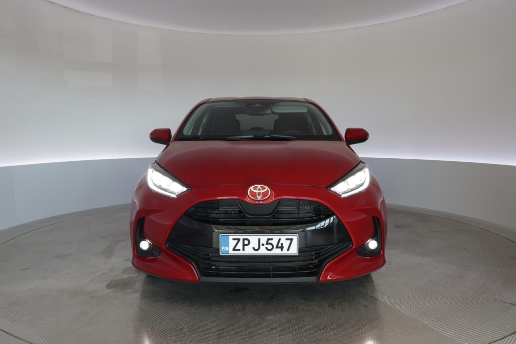 TOYOTA Yaris 2025