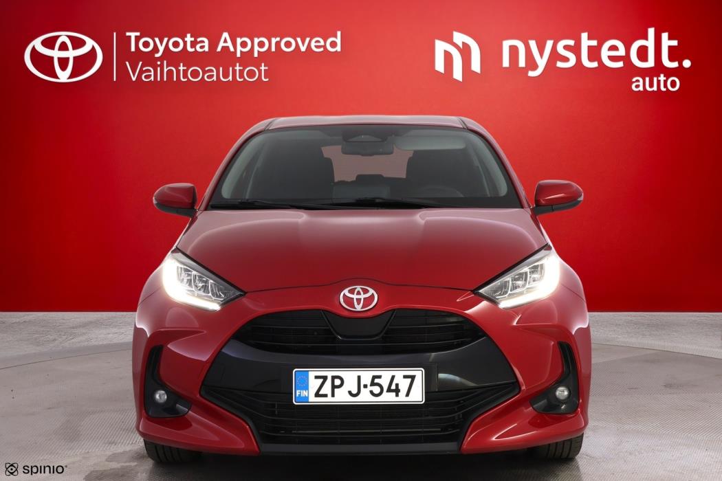 TOYOTA Yaris 2025